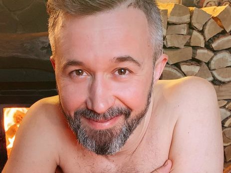 ﻿Бабкін у лицарських латах позував у позі лотоса