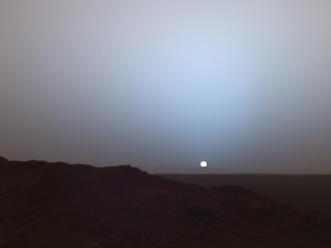 NASA показало закат на Марсе. Видео