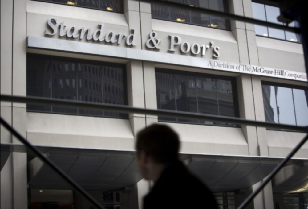 Standard & Poor's: Прибыль российских банков в 2015 году будет нулевой 