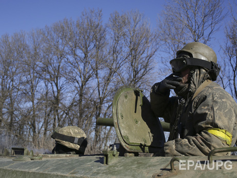 Генштаб: Украина начинает отвод тяжелого вооружения с линии разграничения