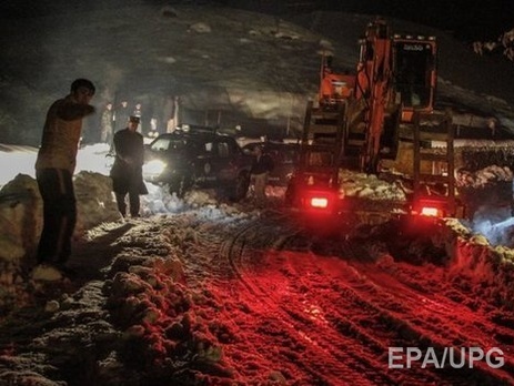 СМИ: В Афганистане в результате схода лавин погибли более 180 человек