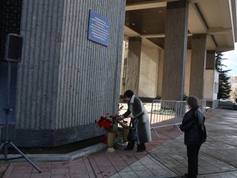 В Крыму открыли доску в честь аннексии полуострова Россией