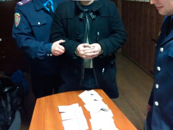 МВД: В Харьковской области задержан руководитель госпредприятия Минобороны за взятку в 15,5 тыс. грн