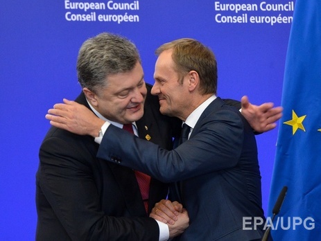 Порошенко и Туск обсудили возможность проведения саммита Украина – ЕС в апреле