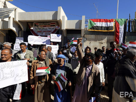 Суданцы требуют отставки президента Башира
