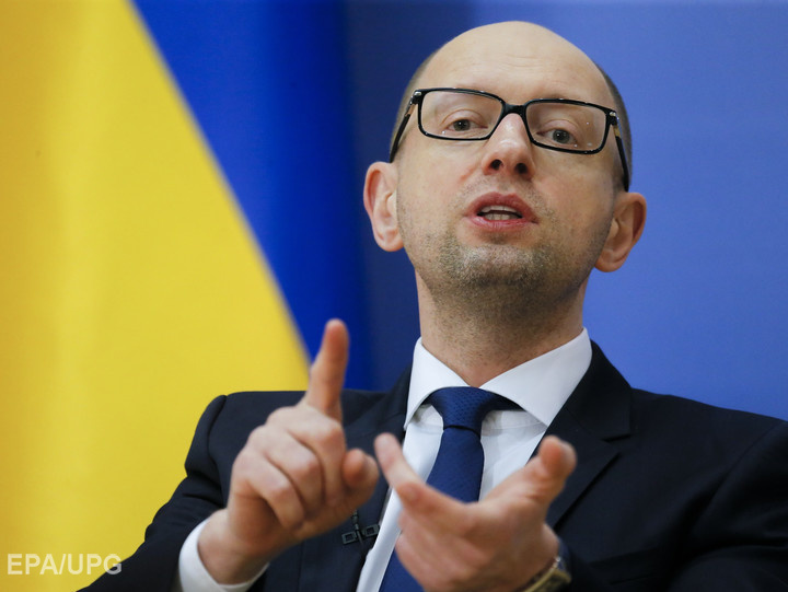 Яценюк: Украина расторгла соглашение о малом пограничном движении с Россией