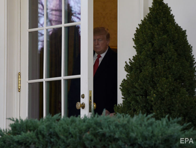 Трамп показує гостям Білого дому місце, де займалися коханням Клінтон із Левінськи