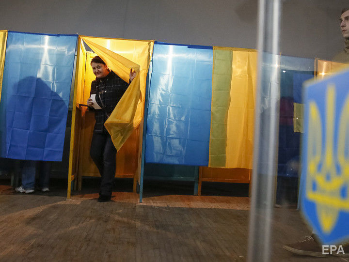 РФ пытается влиять на выборы в Украине в надежде убрать Порошенко и привести к власти менее антироссийский парламент – разведка США