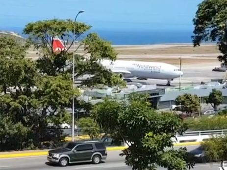 В парламенте Венесуэлы заявили, что из Москвы прибыл самолет, на котором могут вывезти 20 тонн золота