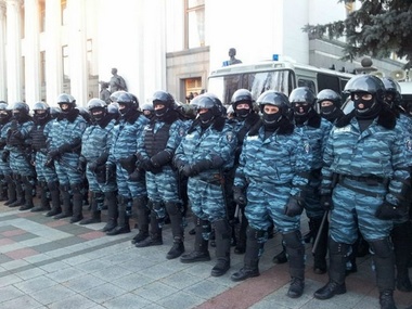 Львовский облсовет решил отозвать из Киева местный "Беркут"