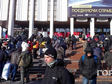 Евромайдан обустраивает быт в Украинском доме. Фоторепортаж