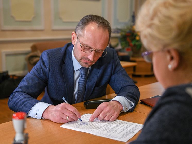 Безсмертний подав документи у ЦВК для реєстрації кандидатом у президенти України