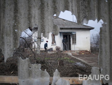 Штаб АТО: В Донецкой и Луганской областях спасатели восстанавливают разрушенную боевиками инфраструктуру