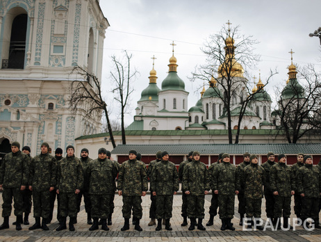 В Мариуполь отправились 64 новобранца полка 