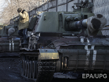 Семенченко: Во время отражения танковой атаки на поселок Широкино погиб боец батальона 