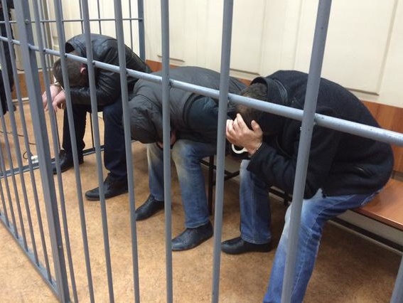 Суд арестовал троих подозреваемых в убийстве Немцова