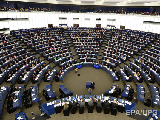 На сессии Европарламента обсудят убийство Немцова и состояние демократии в России