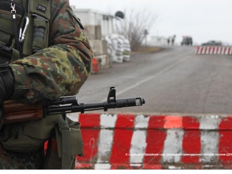 Госпогранслужба: Мужчина пытался вывезти с оккупированной террористами территории 600 тыс. грн