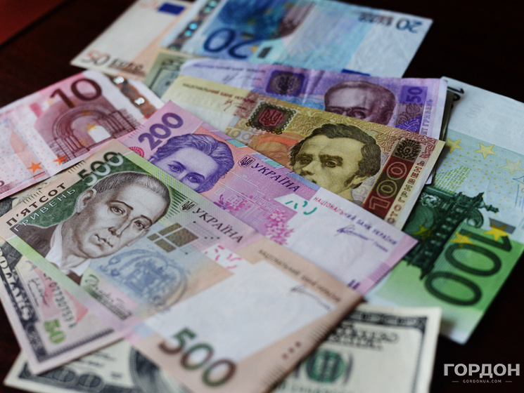 Нацбанк укрепил курс национальной валюты более чем на гривну &ndash; до 21,73 грн./$