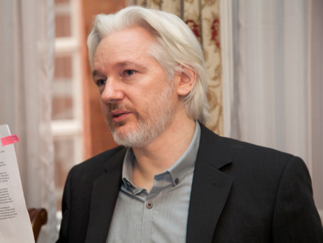 Ассанж попросил дополнительной защиты в посольстве Эквадора в Лондоне