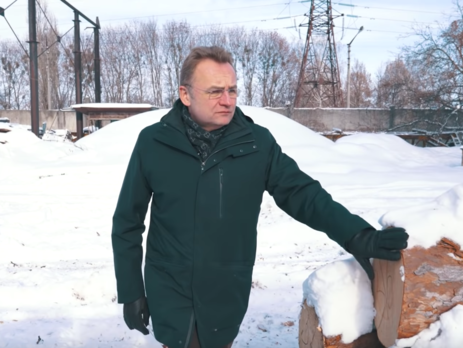 Садовый заявил, что из Украины вывозят лес-кругляк под видом дров