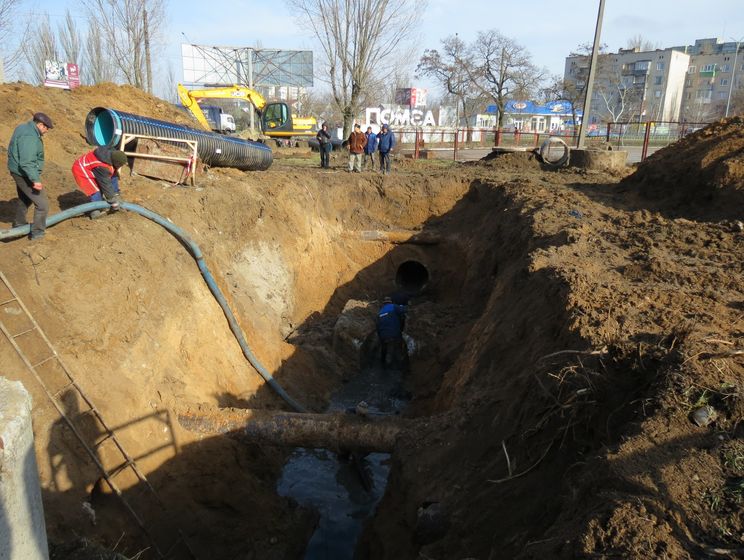 Полиция начала уголовное производство в связи с разрушением канализации в Бердянске