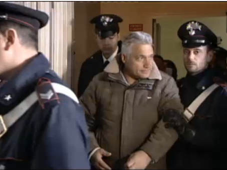 В Италии полицейские арестовали 40 предположительных членов неаполитанской мафии