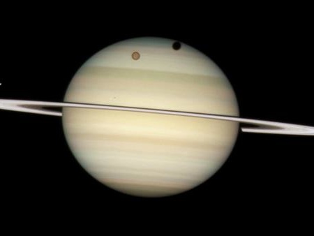 В честь 25-летия телескопа Hubble NASA и ESA обнародовали снимки, сделанные им за четверть века. Фоторепортаж