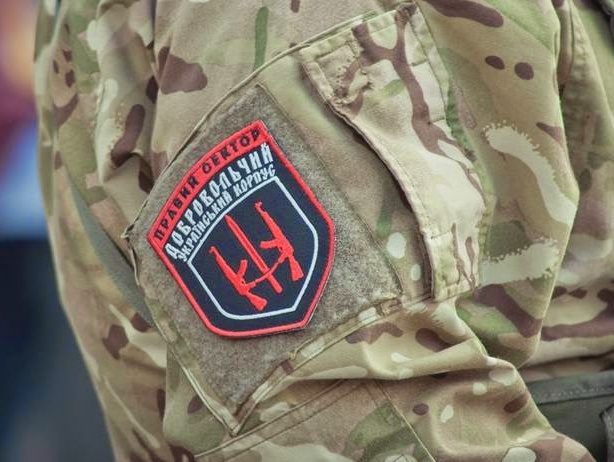 "Правый сектор" формирует батальон в Харькове