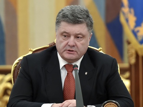 Порошенко утвердил план строительства фортификационных сооружений на линии соприкосновения на Донбассе