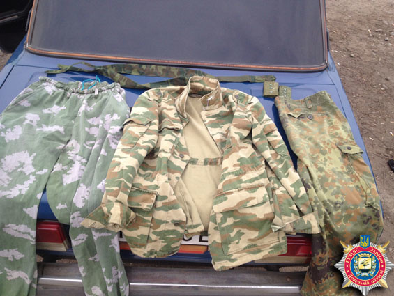 МВД: Вблизи Константиновки задержан боевик с гранатой и военным билетом "ДНР"