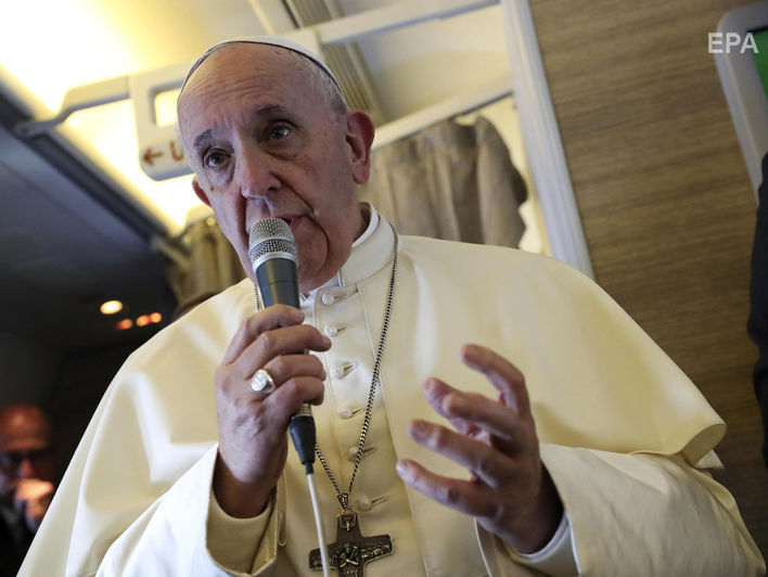 Папа римский отправился в первый в истории визит в ОАЭ