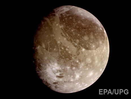 Снимок Ганнимеда, сделанный обсерваторией Галилео