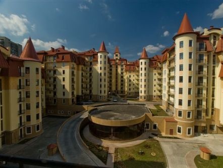 Сын Авакова в прошлом году купил шестикомнатную квартиру в центре Киева