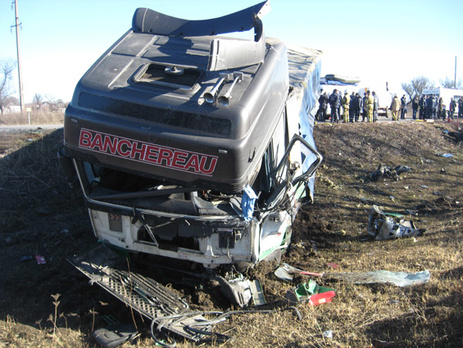 Яценюк: Автомобили, попавшие в ДТП в Полтавской области, были незаконно переоборудованы