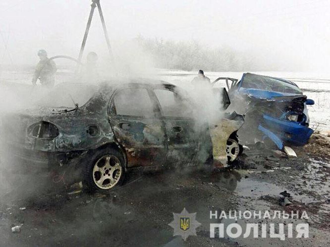 В ДТП возле пункта пропуска "Марьинка" погибли пять человек