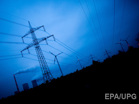 Из-за снегопада почти 10 тыс. человек в Крыму остались без света