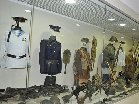 Боевики "ДНР" разграбили музей Великой Отечественной войны в Донецке