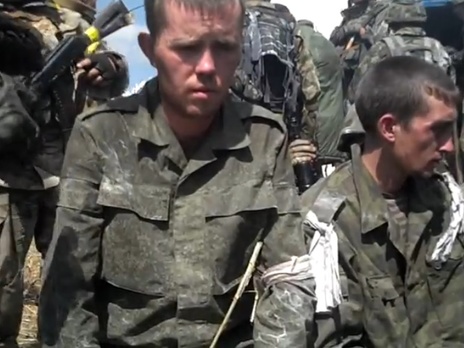СБУ показала видео со взятыми в плен под Иловайском российскими военными