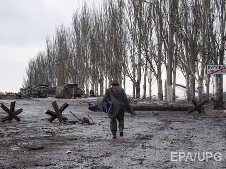 Пресс-центр АТО: За вечер и ночь террористы 17 раз обстреляли позиции украинских военных