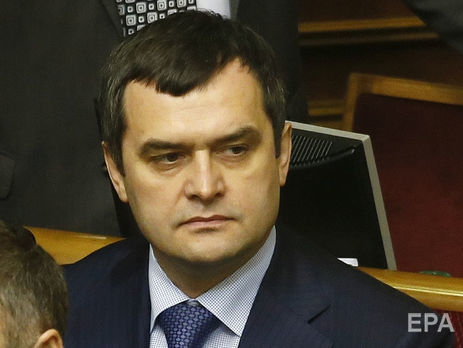 Луценко заявил, что прокуроры подали ходатайство о повторном аресте имущества офшорной компании, связанной с экс-министром Захарченко