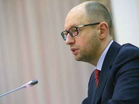 Яценюк: Мировое сообщество, как и Украина, заинтересованно в размещении миротворцев на Донбассе