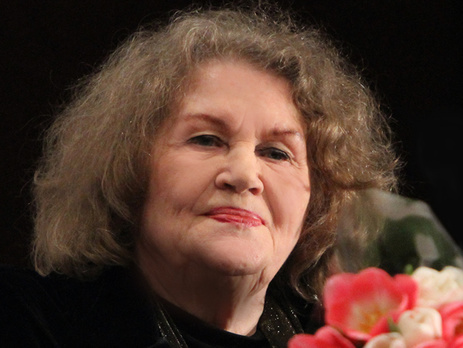 Лину Костенко поздравили с днем рождения Порошенко и Яценюк