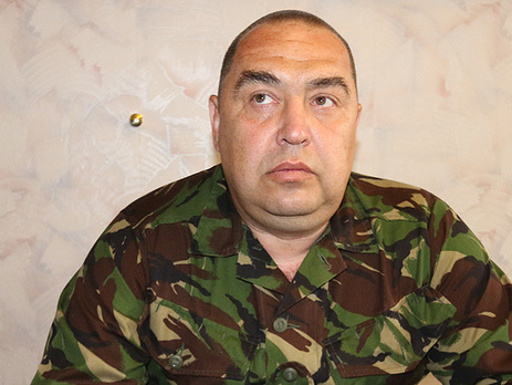 Главарь террористов Плотницкий: Зарплаты бюджетникам и пенсии теперь будут начисляться в рублях