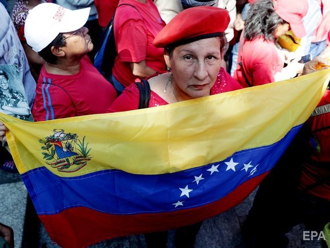 У Росії сумніваються, що Мадуро зможе утримати владу – Bloomberg