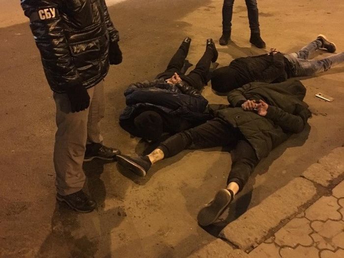 В Одесі затримали членів злочинного угруповання, які вибивали з громадян вигадані борги