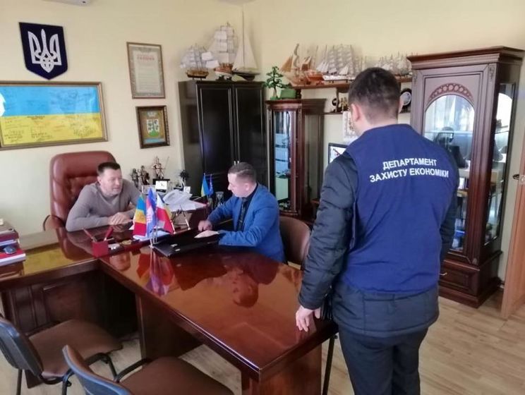 Прокуратура вручила мэру Могилев-Подольского подозрение в получении взятки