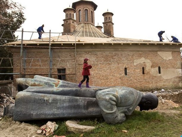 Памятник ленину в иркутске фото