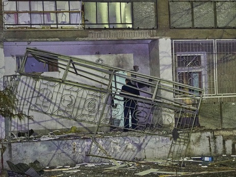 Ночью в жилом доме в Одессе произошел взрыв. Фоторепортаж