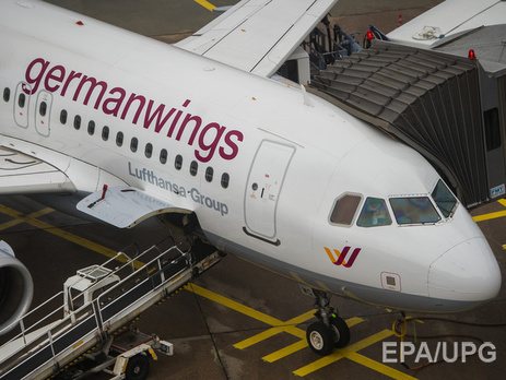 Олланд: Самолет Airbus разбился в труднодоступном месте